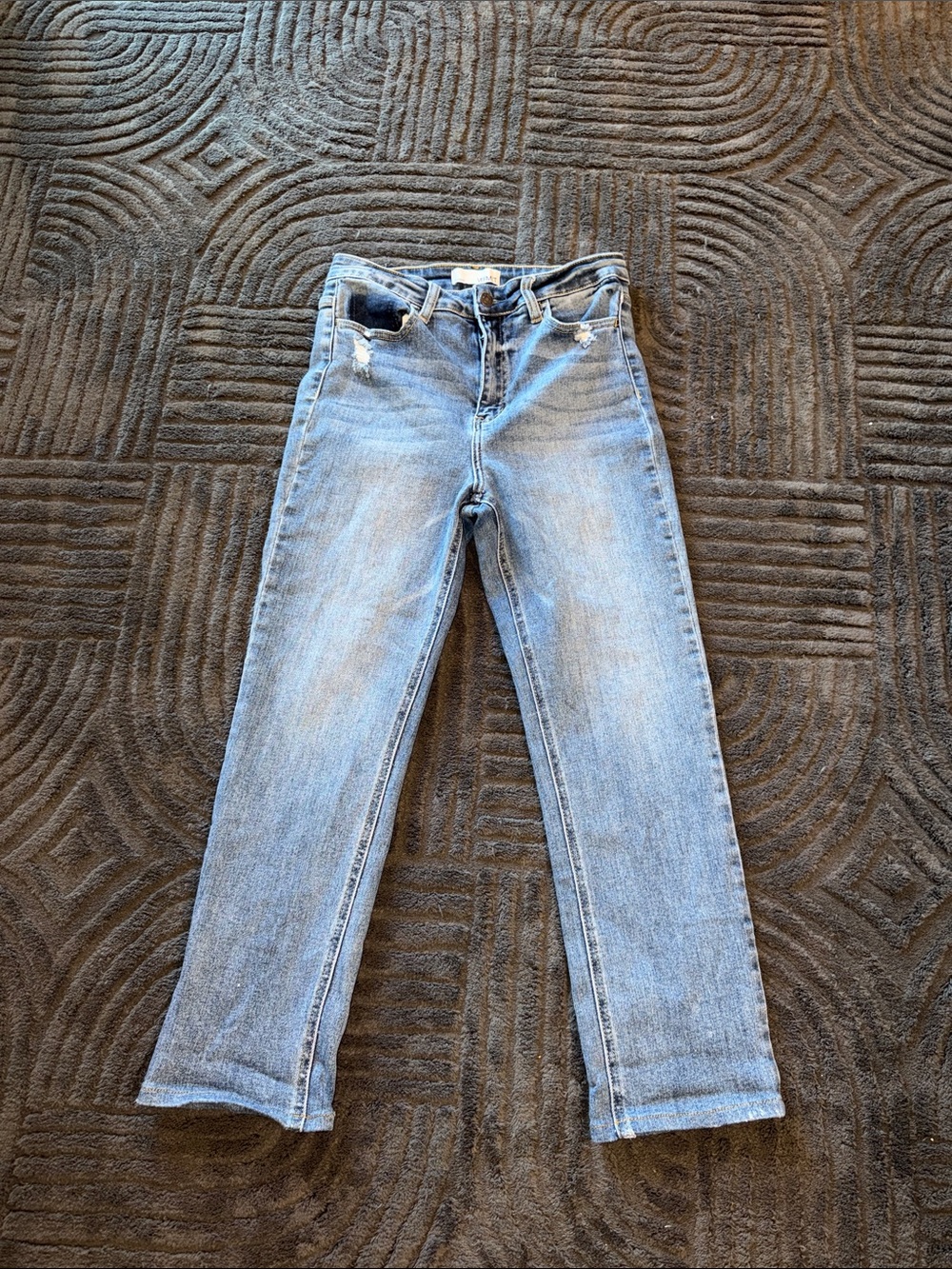 Women’s Straight Leg Jeans in Light Blue - Classic Everyday Style